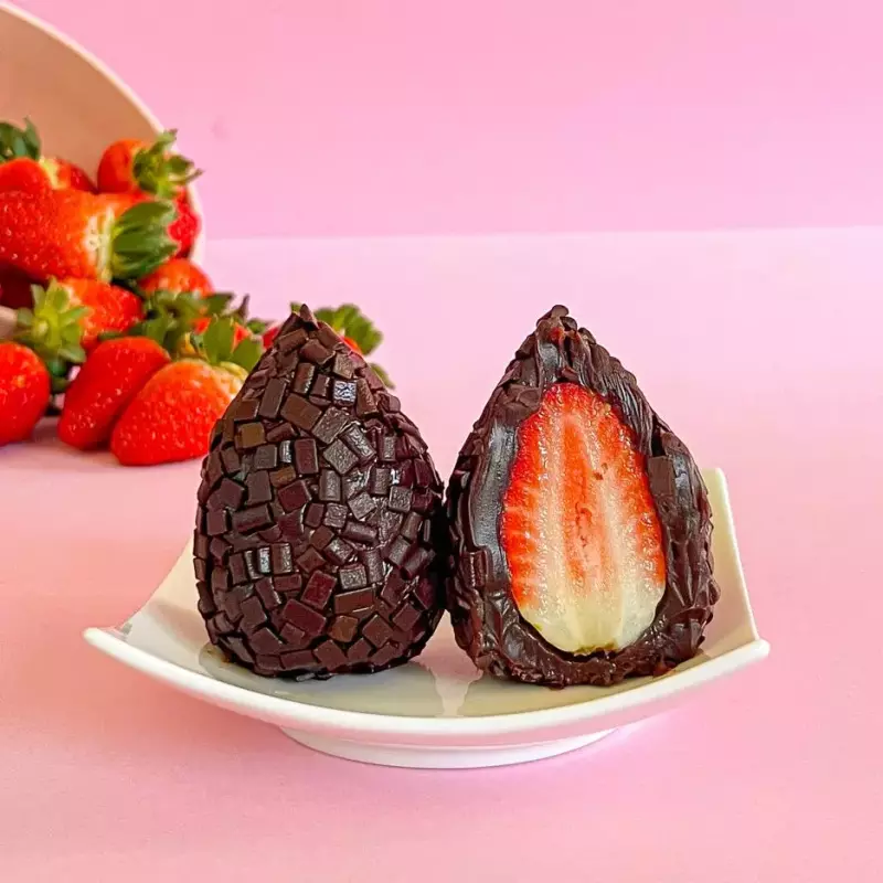 Coxinha de Morango&Choc Meio amargo