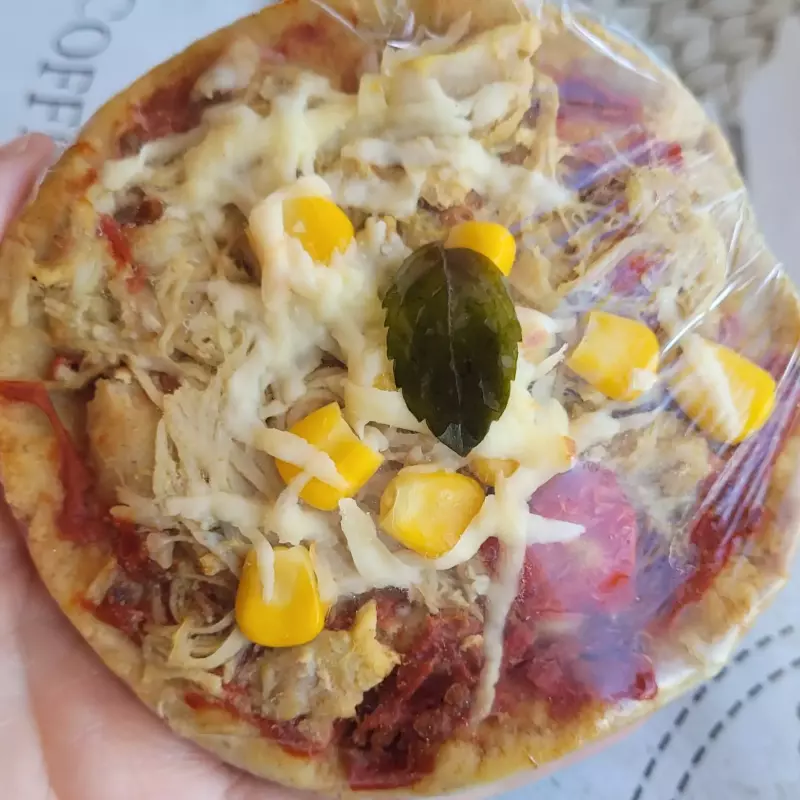 Mini Pizza de frango com quejo