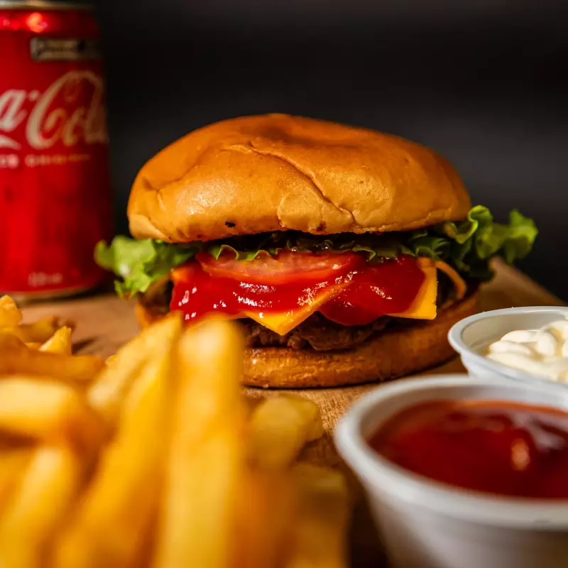 Baru Salada + Fritas + Refri