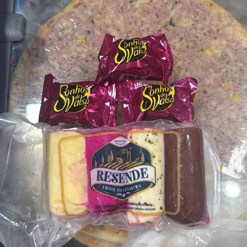 Kit de Queijo + 3 Bombom