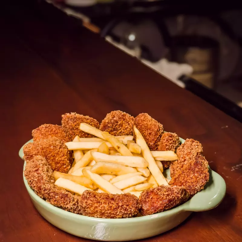 TILÁPIA EMPANADA NA PANKO