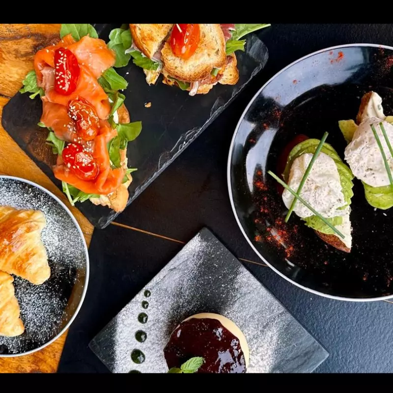 BRUNCH PARA COMPARTIR