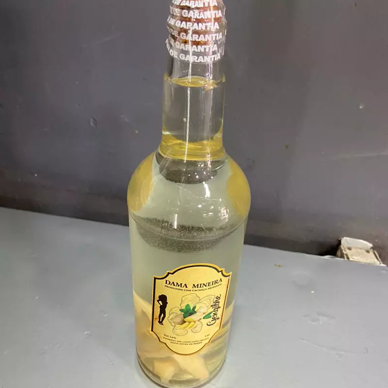 Cachaça Dama Mineira Gengibre