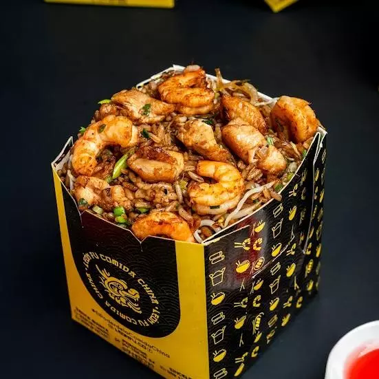 Arroz chino pollo camarones