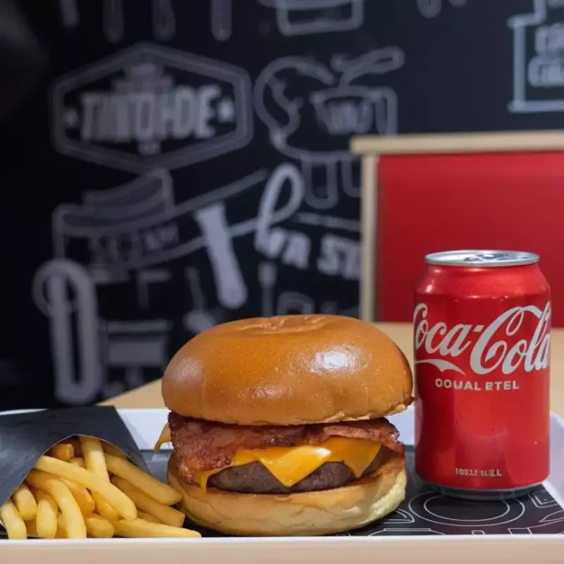 Combo artesanal + Coca-Cola lata