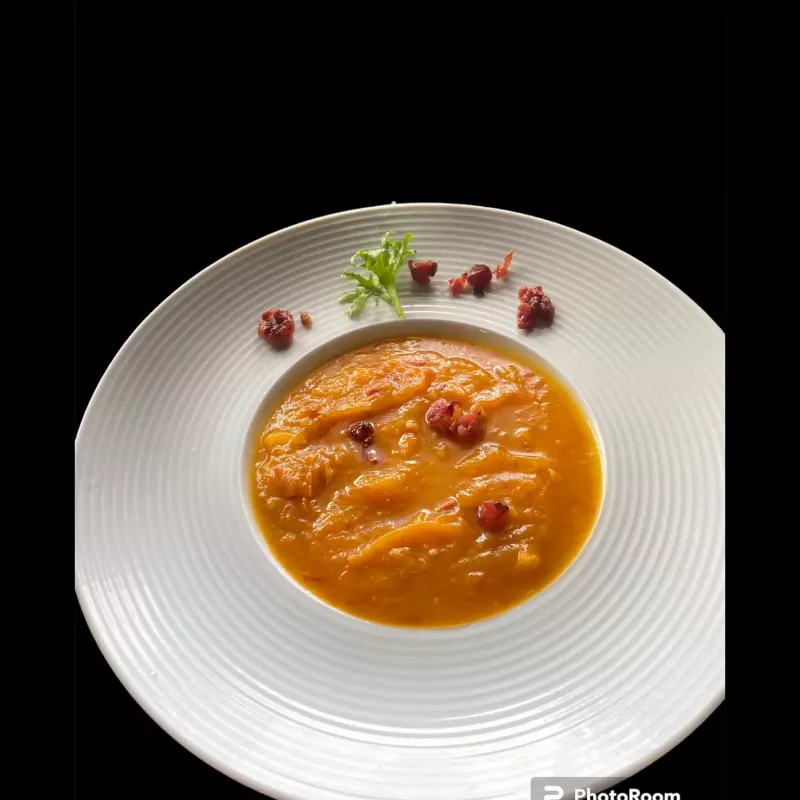 Caldo de Abóbora com Carne Seca