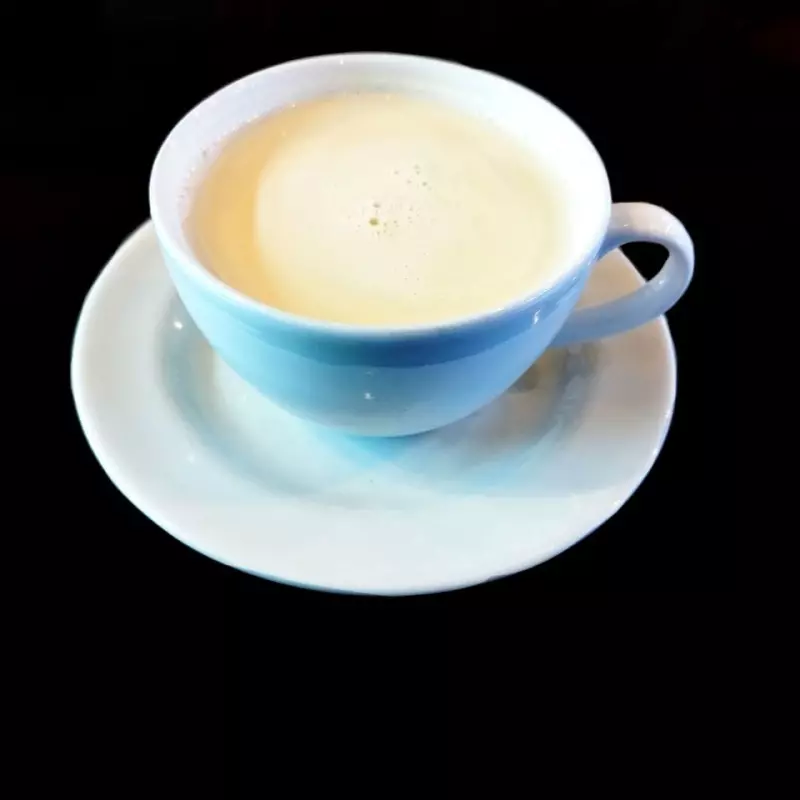 AGUAPANELA CON LECHE