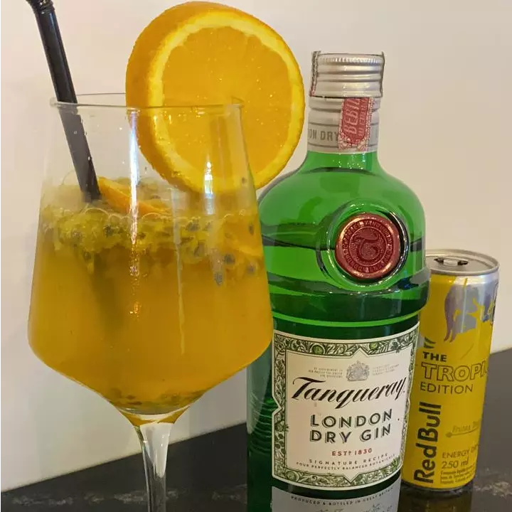 TANQUERAY + RED BULL