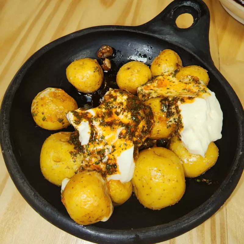 Papa criolla mayonesa de chimichurri