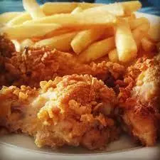 Pollo krispy + papas frista
