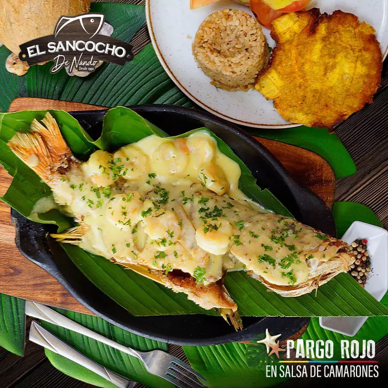 PARGO ROJO EN SALSA DE CAMARONES