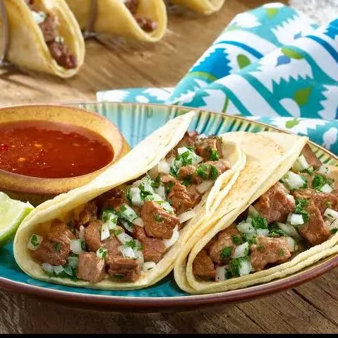 Taco de carne asada