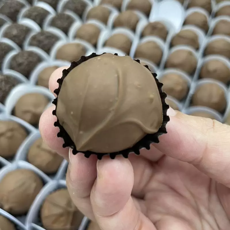 Doce coberto de café