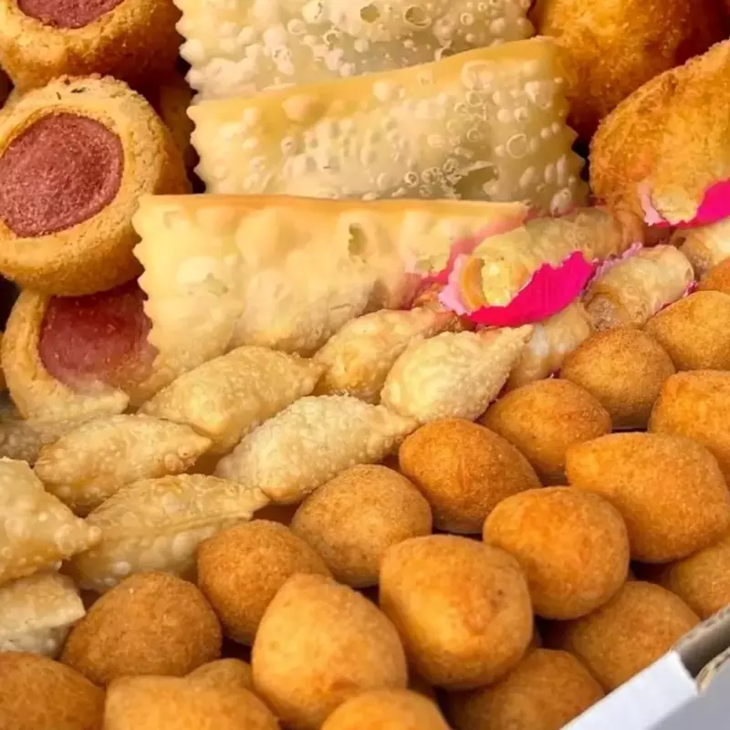 50 Mini Salgados Fritos