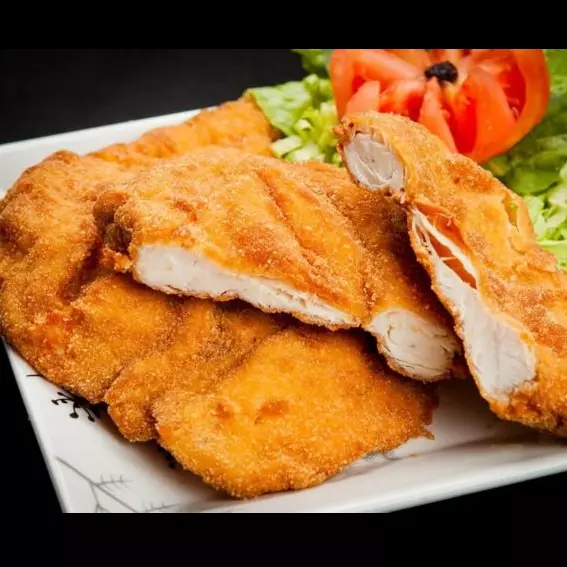 PEITO DE FRANGO A MILANESA