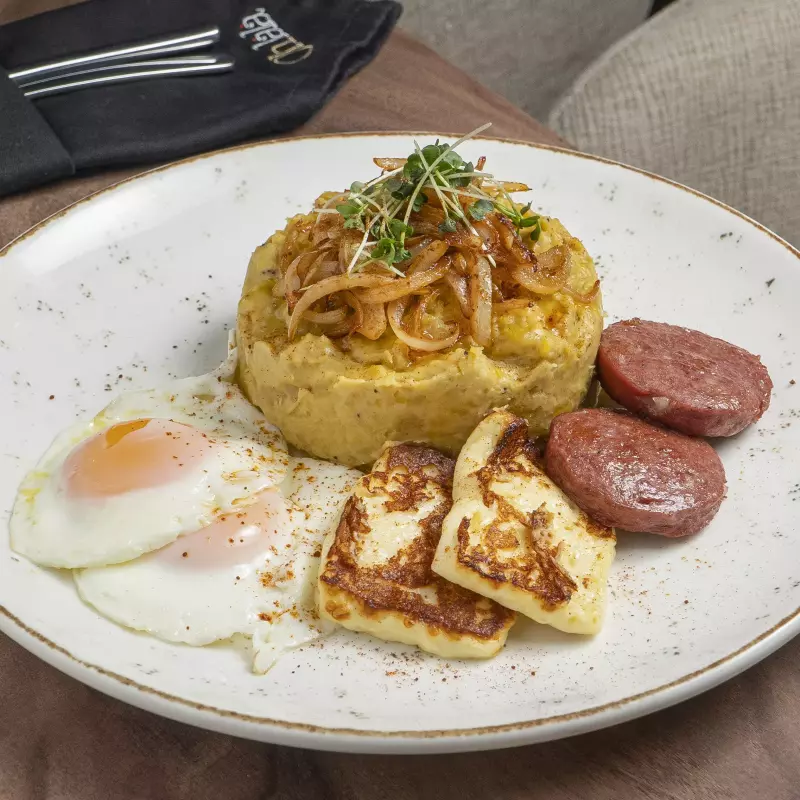 100 % DOMINICANO AL ESTILO OHLALA