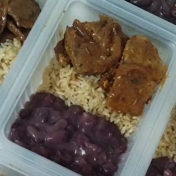 Feijão e file suino