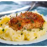 PECHUGA GRILLE CON PURE DE PAPA