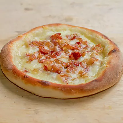 Esfiha De Bacon Com Queijo