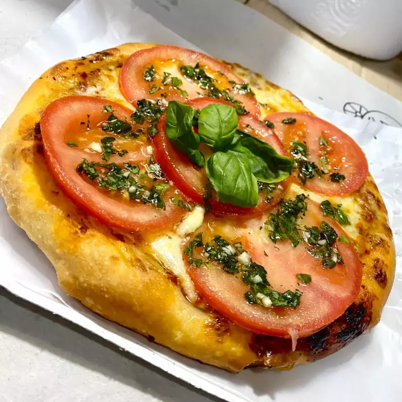 PIZZA  NAPOLITANA