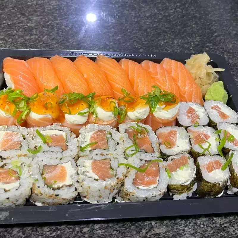 Combinado com 30 peças Salmão