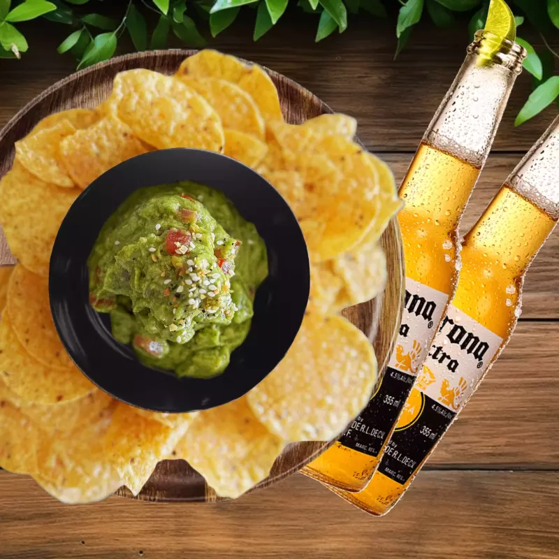 NACHOS CON GUACAMOLE + 2 CORONAS