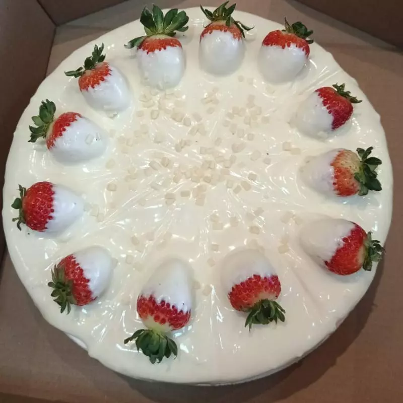 FATIA NINHO COM MORANGO