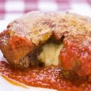 Polpetone de frango recheado de quei