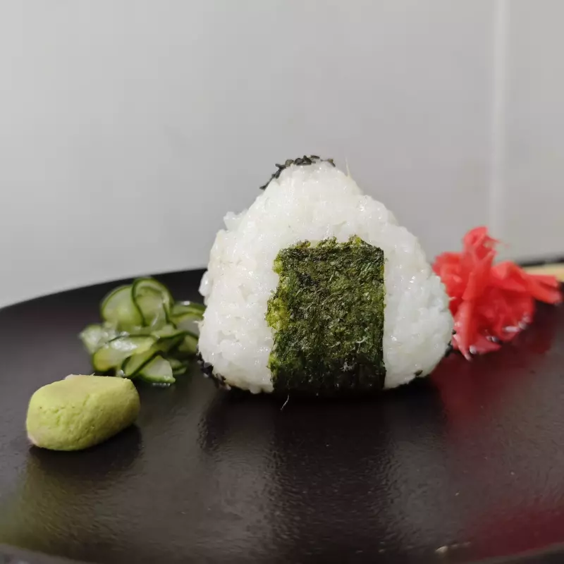 Oniguiris de salmón