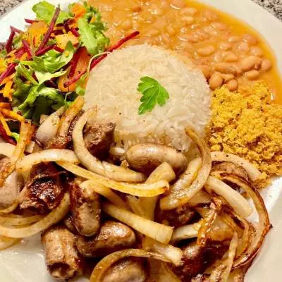 CORAÇÃO ACEBOLADO-pratos principais