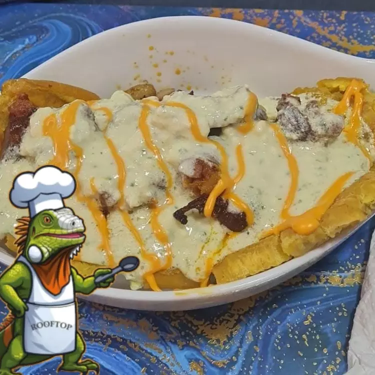 Patacones Rellenos de Longaniza