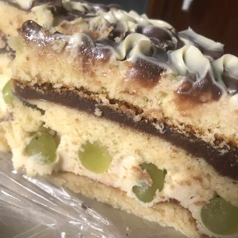 FATIA SURPRESA DE UVA