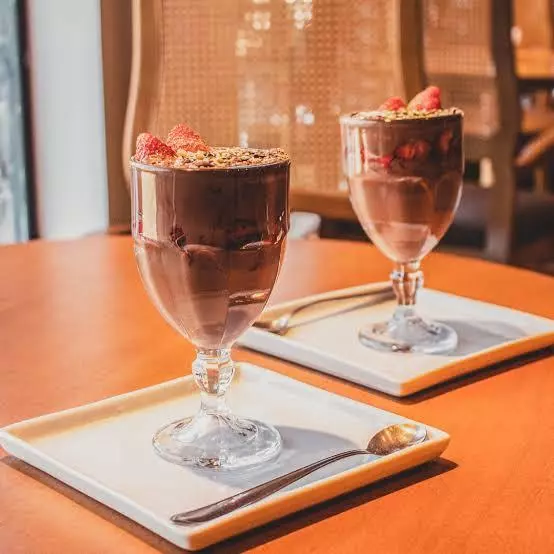 Fondue de chocolate na taça