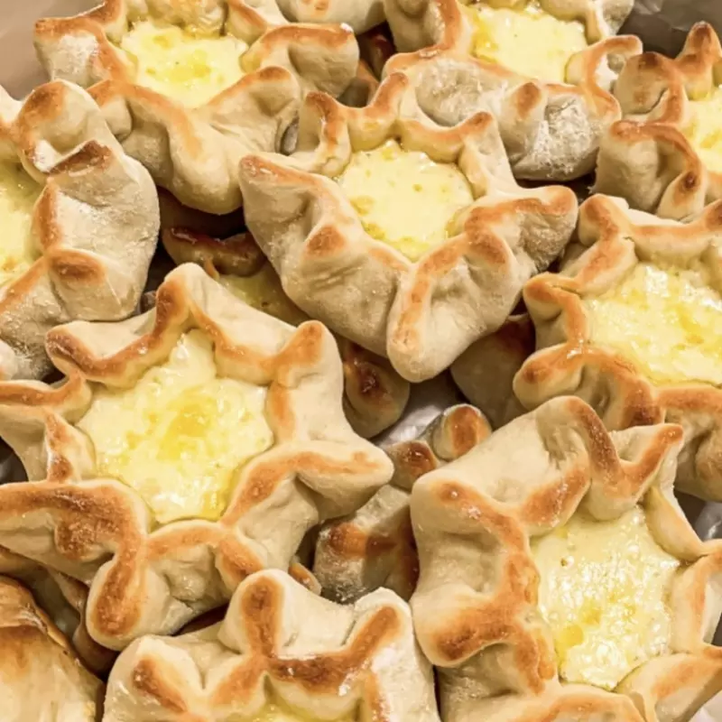 Esfiha 8 pontas de Queijo