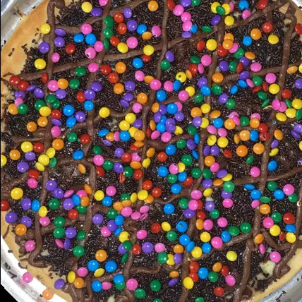 Pizza de chocolate com M&M + refri