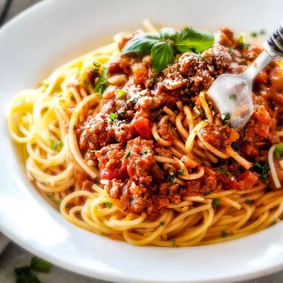 Vier 19 Junio - Spaghetti bolognesa