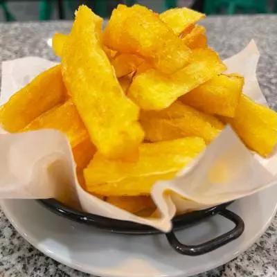 MANDIOCA FRITA