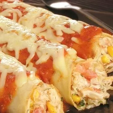 Panqueca Frango com Milho e Requeijã