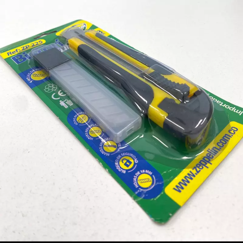 BISTURI CON REPUESTO