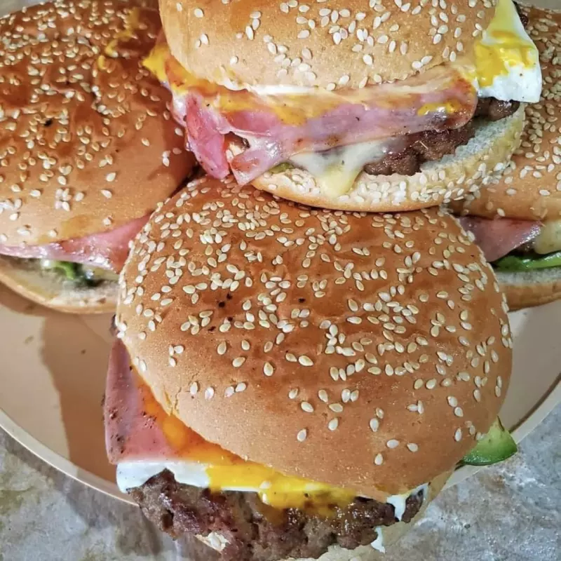 HAMBURGUESA TRADICIONAL