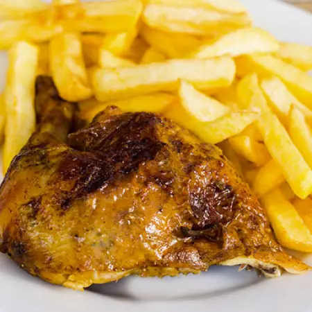 1/4 DE POLLO + GUARNICIÓN
