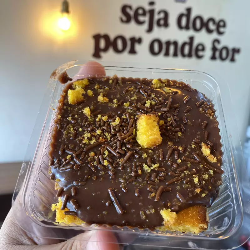 Mini fatia de cenoura com chocolate