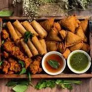 2 Samosa & 3 Spring rolls (mixed)