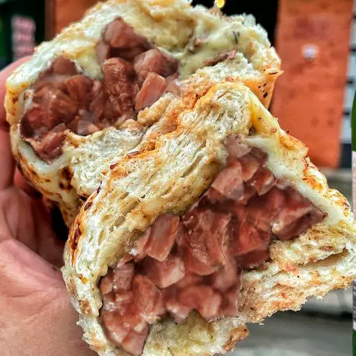 Calabresa Defumada com Pasta de Alho