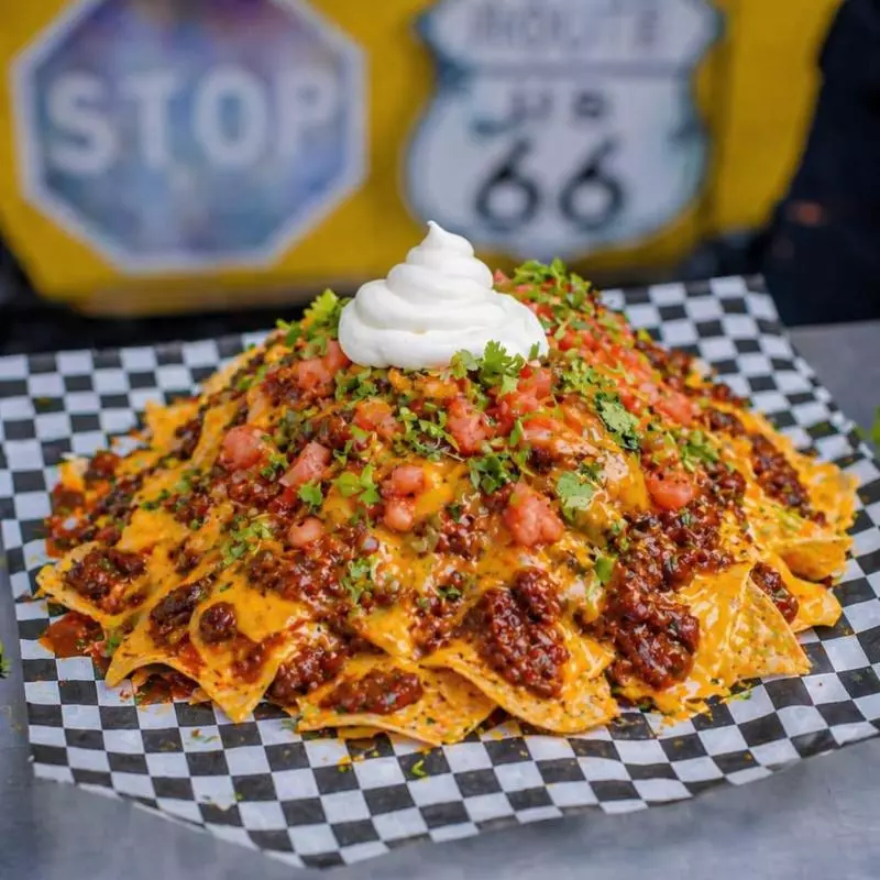 Chile Cheese Nachos ó Papas Locas