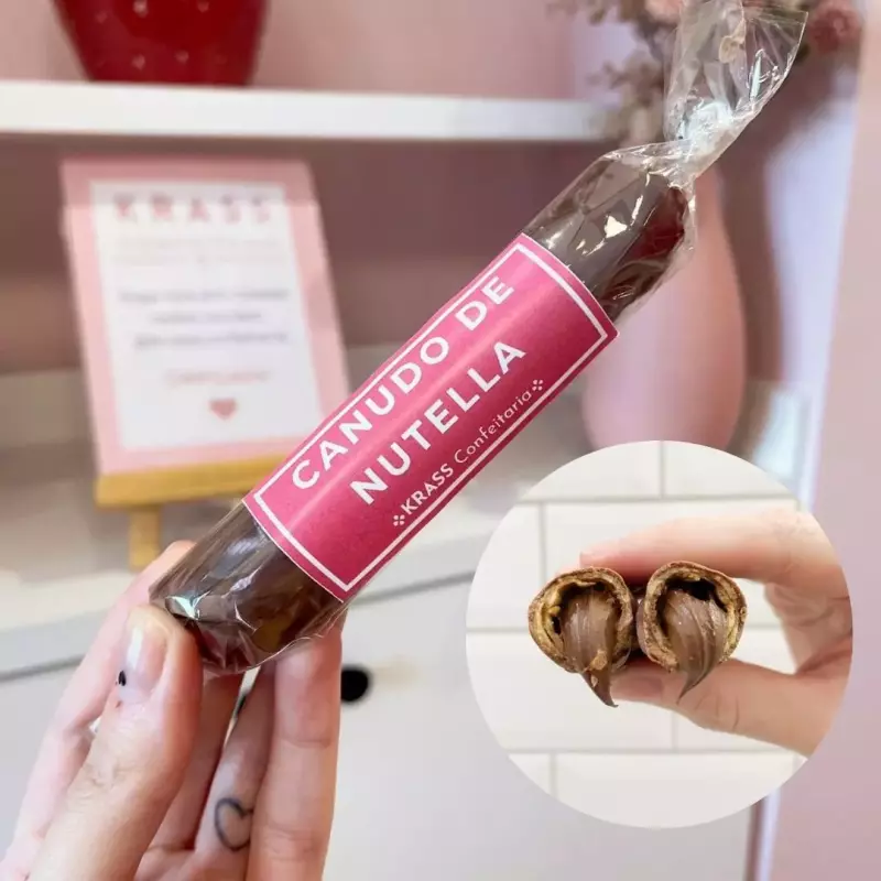 Canudo de wafer recheado de Nutella