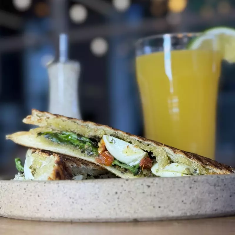 Muçarela de búfala, tomate seco