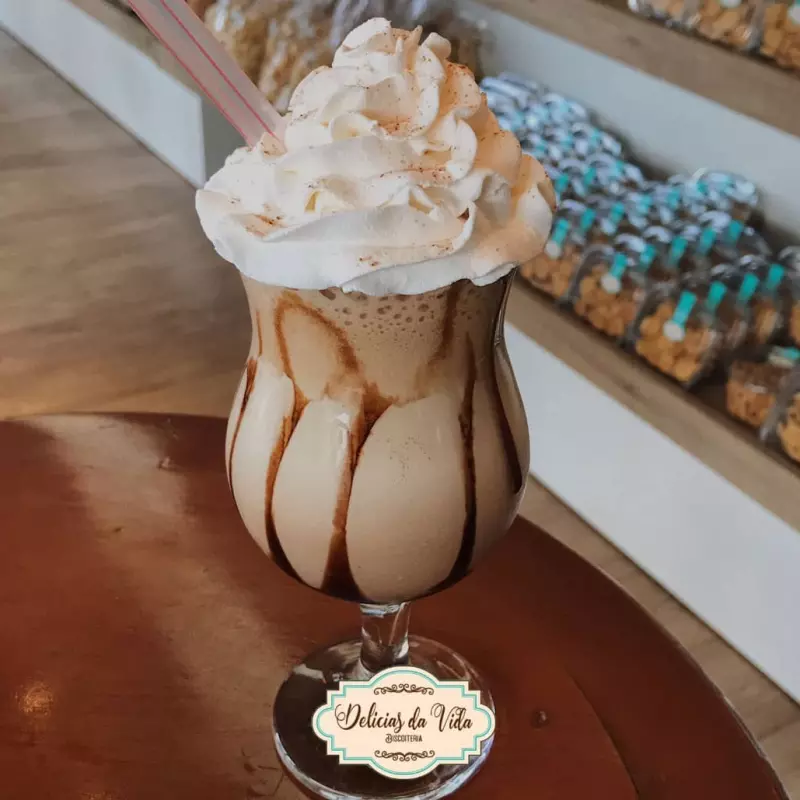 cappucino gelado com chantilly