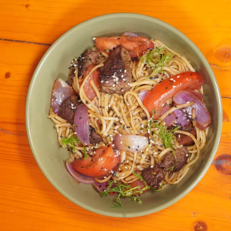 Spaghetti Saltado