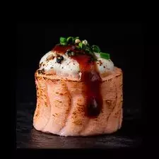 Gunkan Salmão Toast